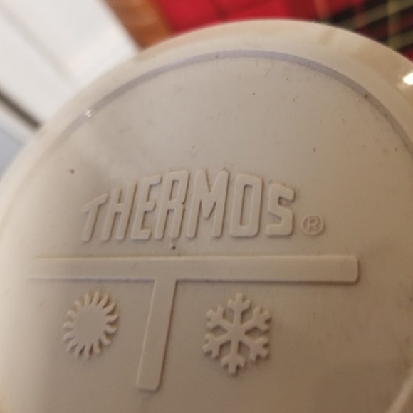 1960s Authentic vintage Thermos set